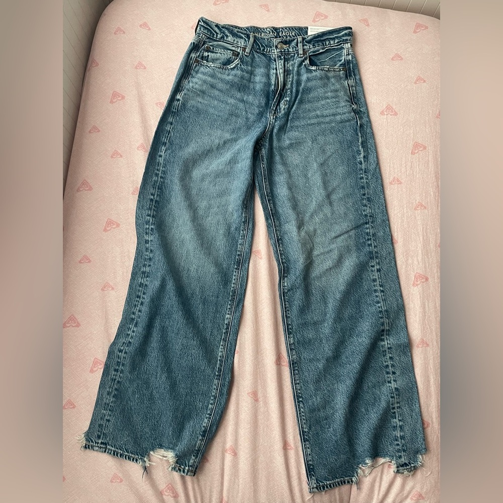 NWT American Eagle Dreamy Drape Super High- Rise Baggy Wide Leg Jeans
